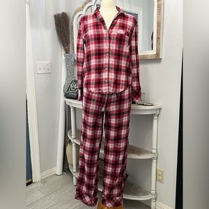 Victoria’s Secret Flannel Pajamas size‎ XS/S